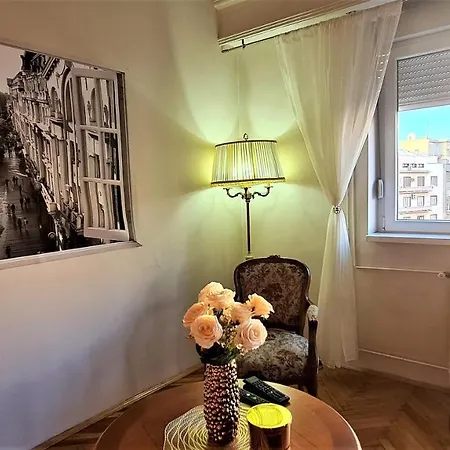 Windows Apartment